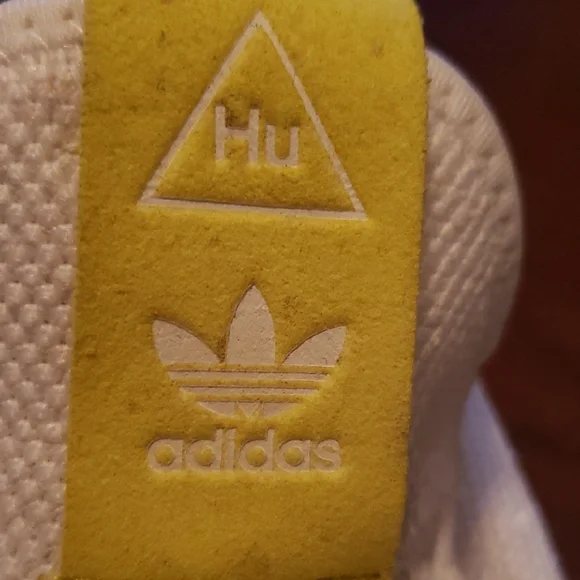 Adidas Men's White Sneakers with Yellow Accents - Picture 2 of 8